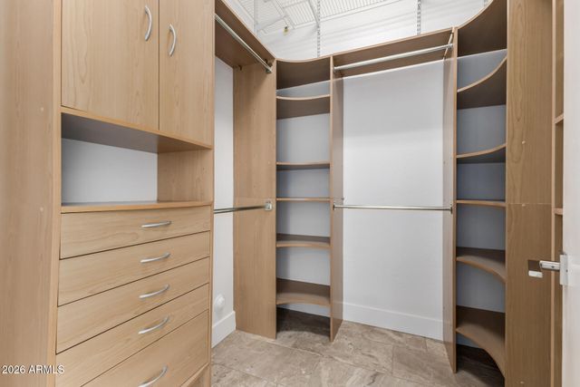 8039 W CLARA Lane, Peoria, AZ 85382