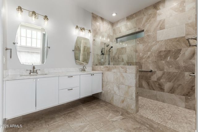 8039 W CLARA Lane, Peoria, AZ 85382