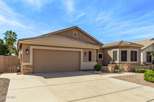 8039 W CLARA Lane, Peoria, AZ 85382