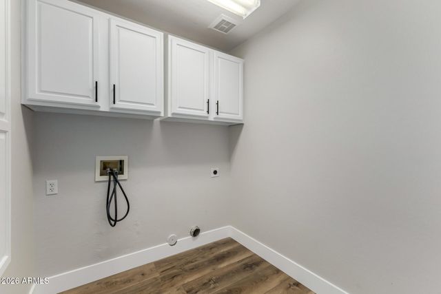 8039 W CLARA Lane, Peoria, AZ 85382