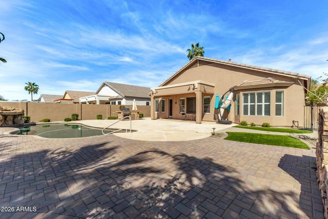 8039 W CLARA Lane, Peoria, AZ 85382