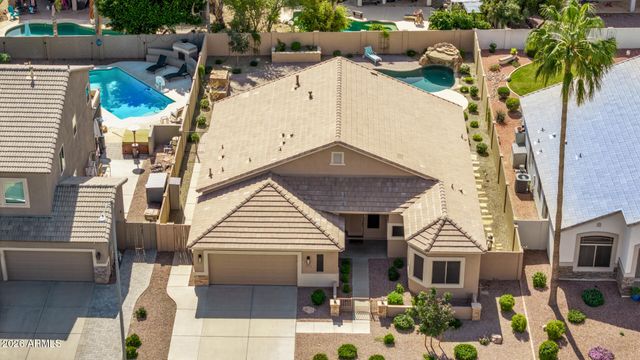 8039 W CLARA Lane, Peoria, AZ 85382