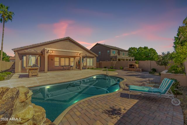 8039 W CLARA Lane, Peoria, AZ 85382