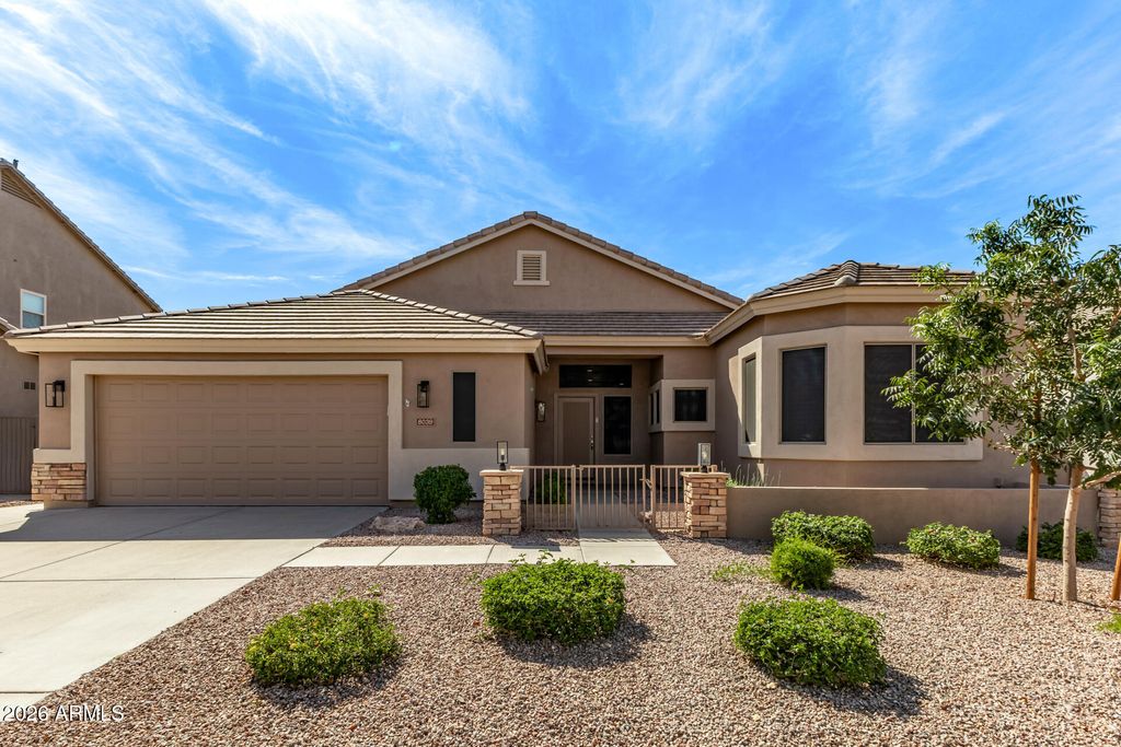 8039 W CLARA Lane, Peoria, AZ 85382