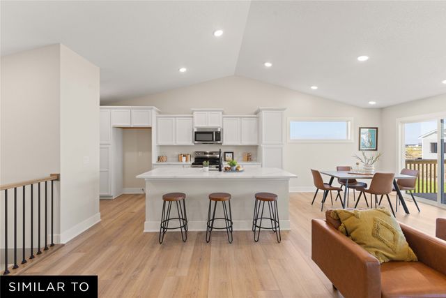 1000 Shady Lane Drive, Norwalk, IA 50211