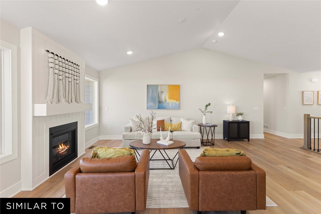 1000 Shady Lane Drive, Norwalk, IA 50211