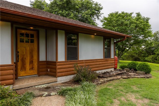 640 S Forty Road, West Fork, AR 72774