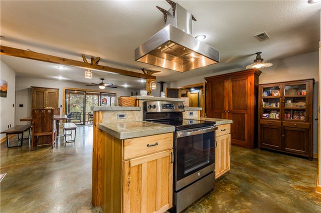 640 S Forty Road, West Fork, AR 72774