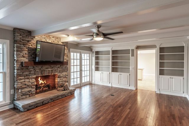 109 High Point Anchorage, Hendersonville, TN 37075