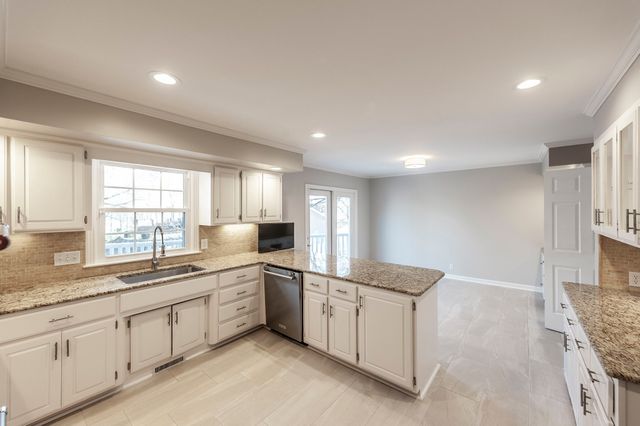 109 High Point Anchorage, Hendersonville, TN 37075