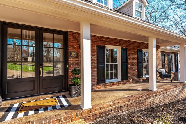 109 High Point Anchorage, Hendersonville, TN 37075