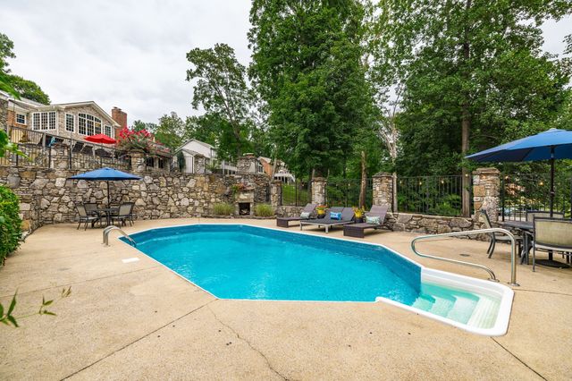 109 High Point Anchorage, Hendersonville, TN 37075