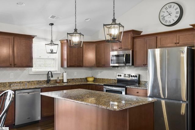 120 Royal Troon, Campobello, SC 29322