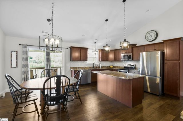 120 Royal Troon, Campobello, SC 29322