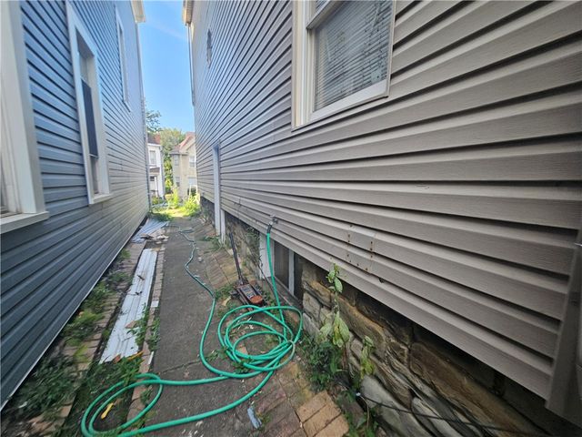 108 Harrison Ave, Avalon, PA 15202
