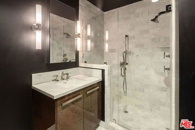 447 N Doheny Drive 305, Beverly Hills, CA 90210