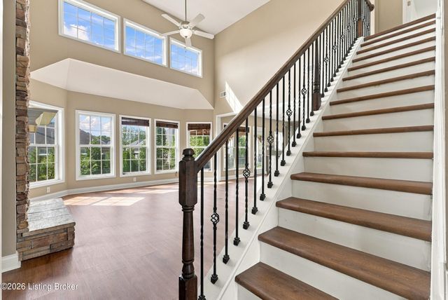 18103 Brightleaf Pl, Fisherville, KY 40023