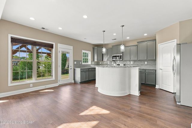 18103 Brightleaf Pl, Fisherville, KY 40023