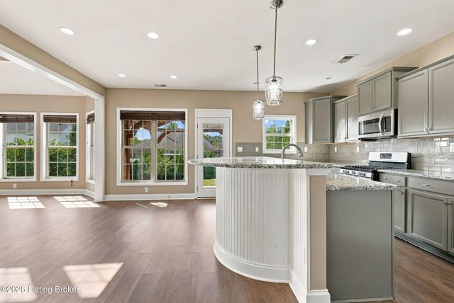 18103 Brightleaf Pl, Fisherville, KY 40023