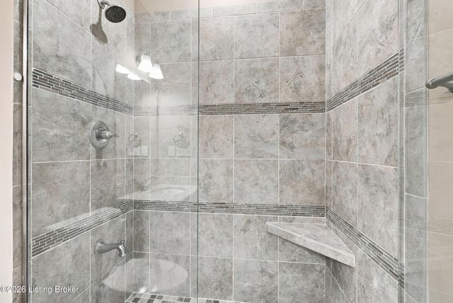 18103 Brightleaf Pl, Fisherville, KY 40023