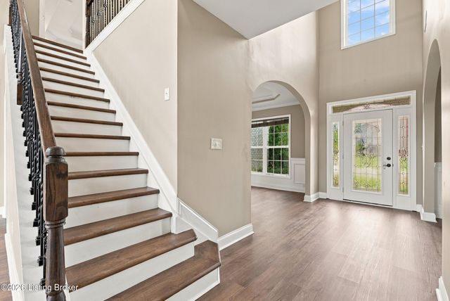 18103 Brightleaf Pl, Fisherville, KY 40023