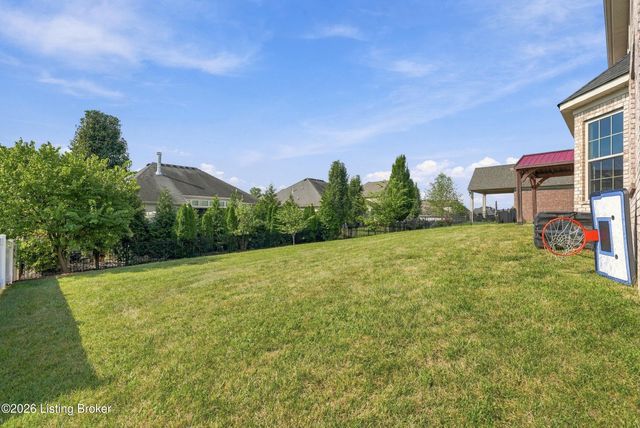18103 Brightleaf Pl, Fisherville, KY 40023
