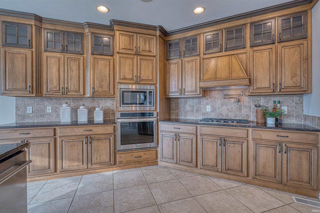 1811 Anderson Road, Newburgh, IN 47630