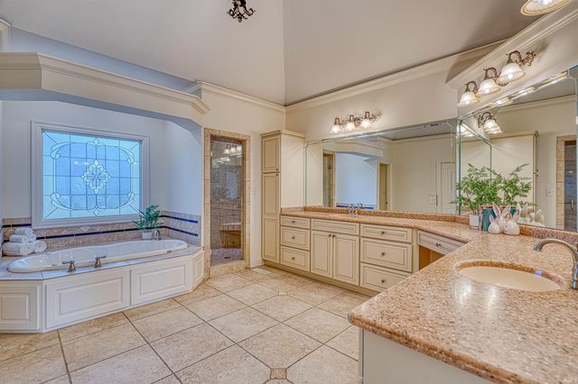 1811 Anderson Road, Newburgh, IN 47630