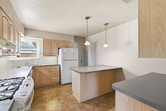 543 Aqua Drive, Dallas, TX 75218