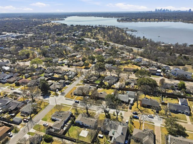 543 Aqua Drive, Dallas, TX 75218
