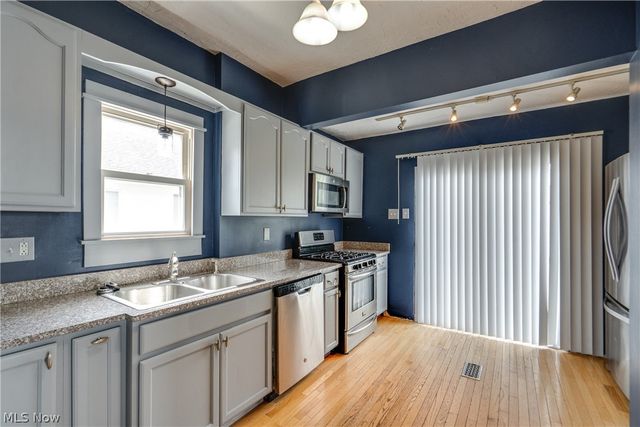 2642 6th Street, Cuyahoga Falls, OH 44221