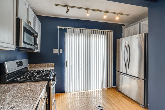 2642 6th Street, Cuyahoga Falls, OH 44221