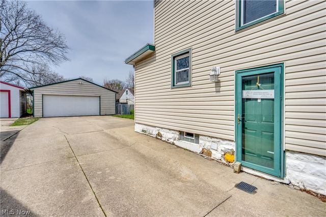 2642 6th Street, Cuyahoga Falls, OH 44221