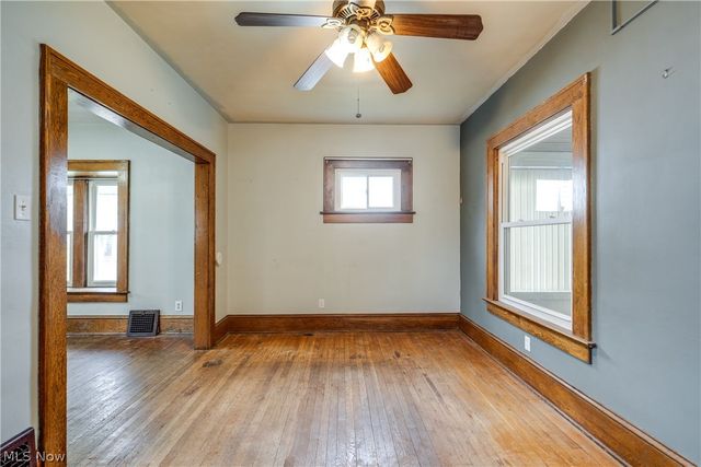 2642 6th Street, Cuyahoga Falls, OH 44221