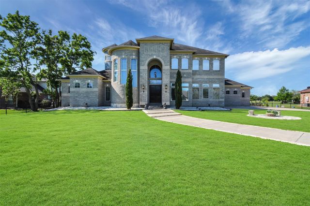 19715 Lake Stone Court, Tomball, TX 77377