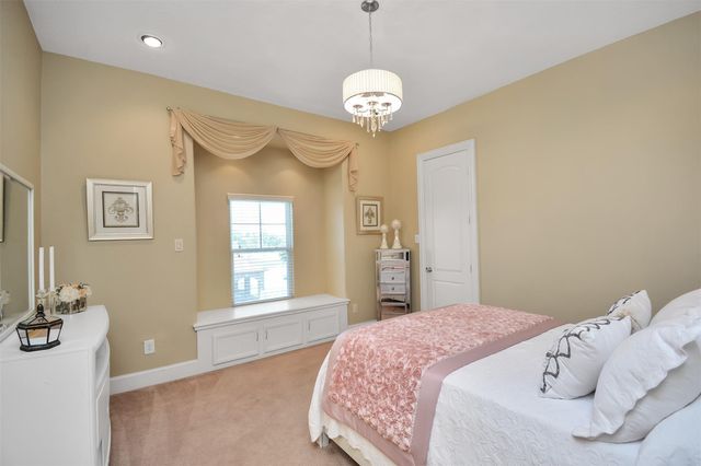 19715 Lake Stone Court, Tomball, TX 77377