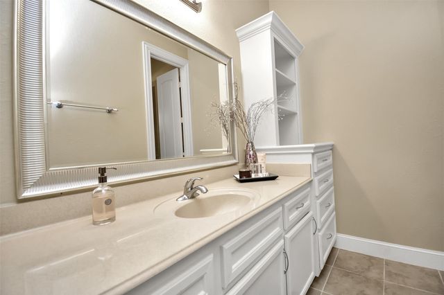 19715 Lake Stone Court, Tomball, TX 77377