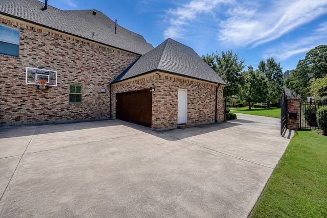 200 Compton Court, Colleyville, TX 76034