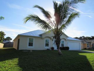 1482 SE Kirke Lane, Port St Lucie, FL 34983