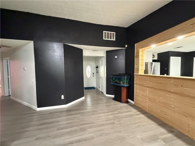 2301 Marshes Glenn Drive, Norcross, GA 30071