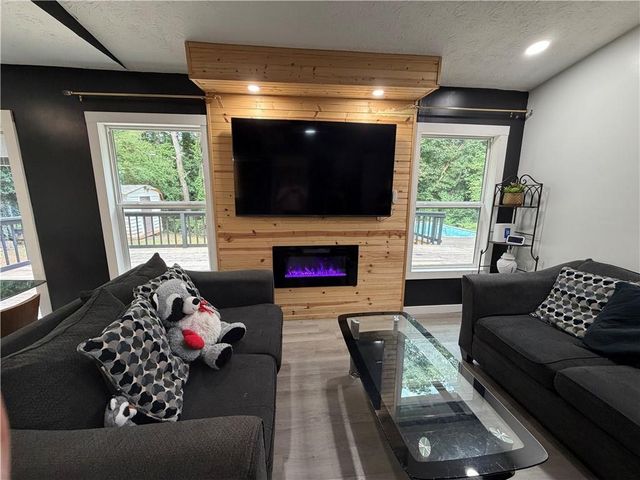 2301 Marshes Glenn Drive, Norcross, GA 30071