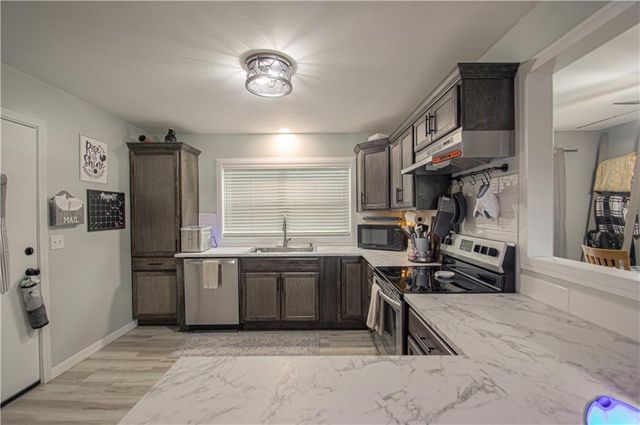 14700 E 39th Terrace, Independence, MO 64055