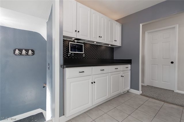 518 E 305th Street, Willowick, OH 44095