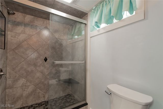 518 E 305th Street, Willowick, OH 44095