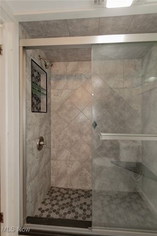 518 E 305th Street, Willowick, OH 44095