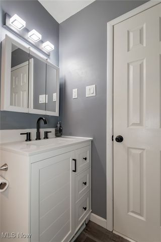 518 E 305th Street, Willowick, OH 44095