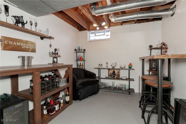 518 E 305th Street, Willowick, OH 44095