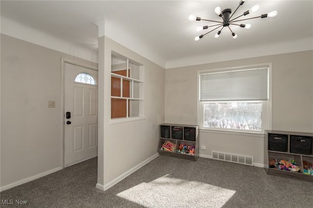 518 E 305th Street, Willowick, OH 44095