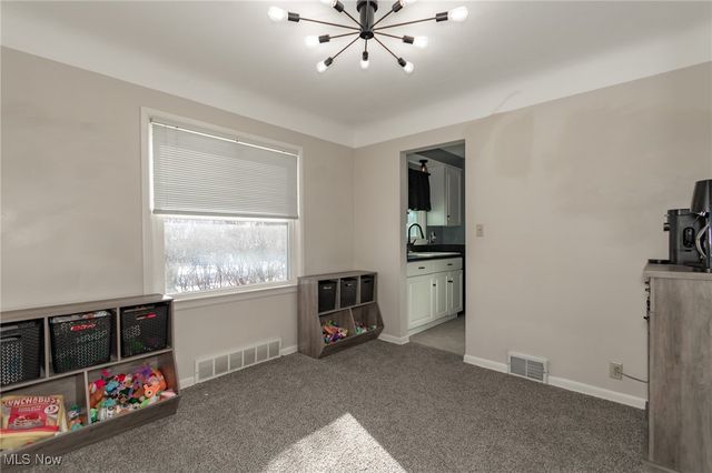 518 E 305th Street, Willowick, OH 44095