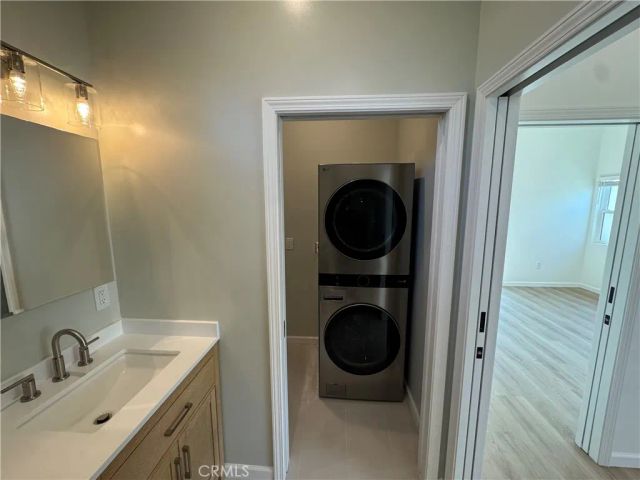 5032 Serrania Avenue, Woodland Hills, CA 91364